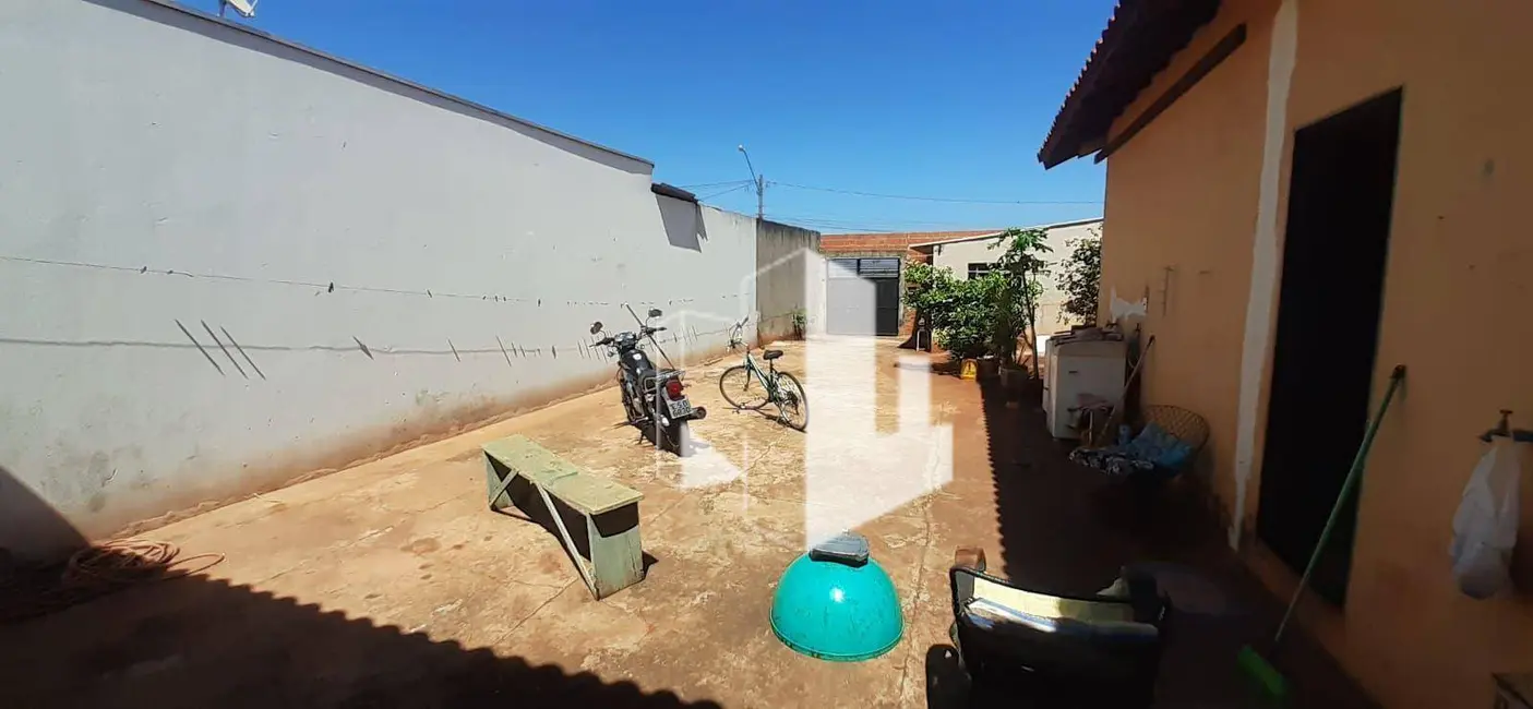 Foto 5 de Casa com 2 quartos à venda, 250m2 em Chácara Ferreira Dias, Jau - SP