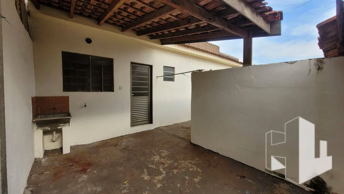 Foto 1 de Casa com 1 quarto para alugar, 125m2 em Jardim Santa Helena, Jau - SP