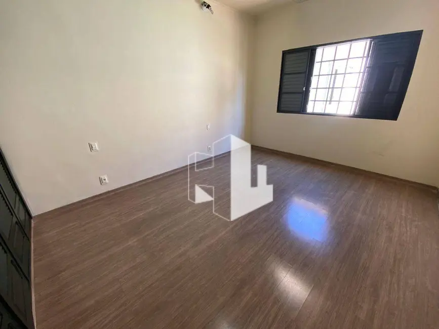 Foto 4 de Casa com 3 quartos para alugar, 350m2 em Jardim Maria Luiza II, Jau - SP