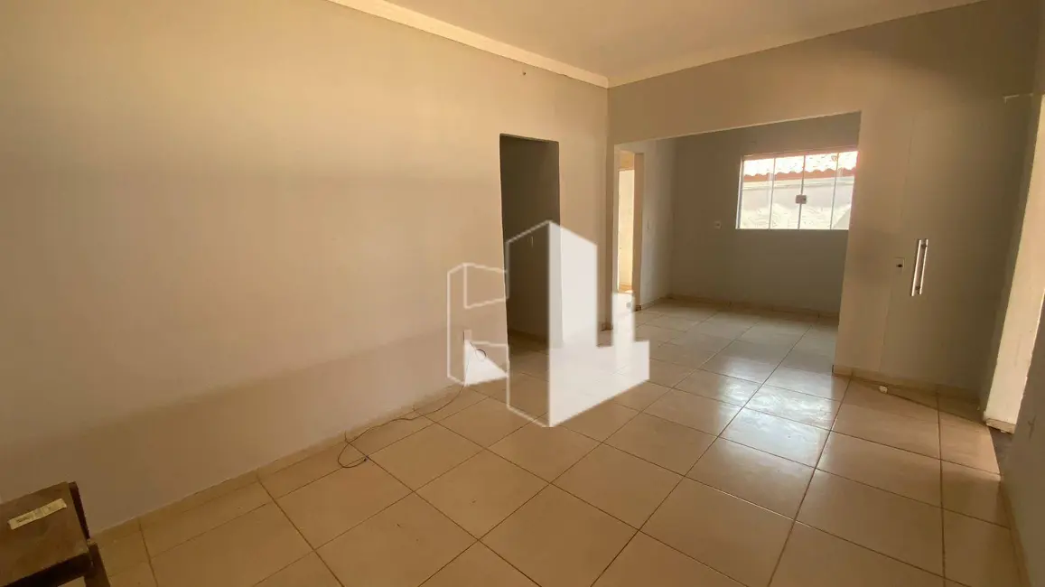 Foto 2 de Casa com 3 quartos para alugar, 190m2 em Jardim Pires I, Jau - SP