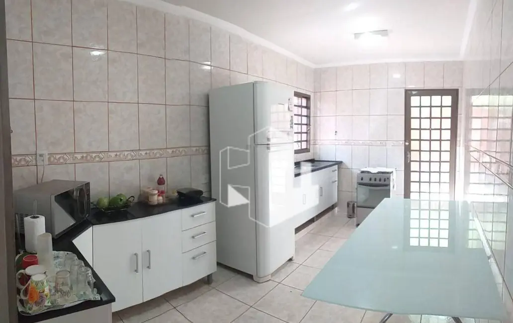 Foto 3 de Casa com 2 quartos à venda, 250m2 em Jardim João Ballan, Jau - SP