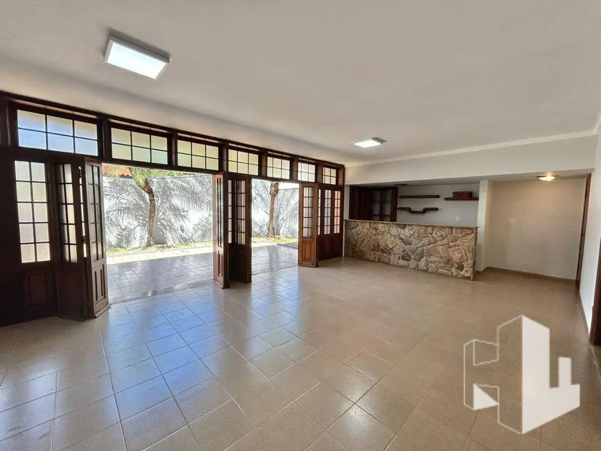 Foto 4 de Casa com 3 quartos à venda, 776m2 em Chácara Peccioli, Jau - SP