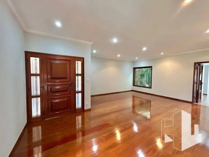 Foto 2 de Casa com 3 quartos à venda, 776m2 em Chácara Peccioli, Jau - SP