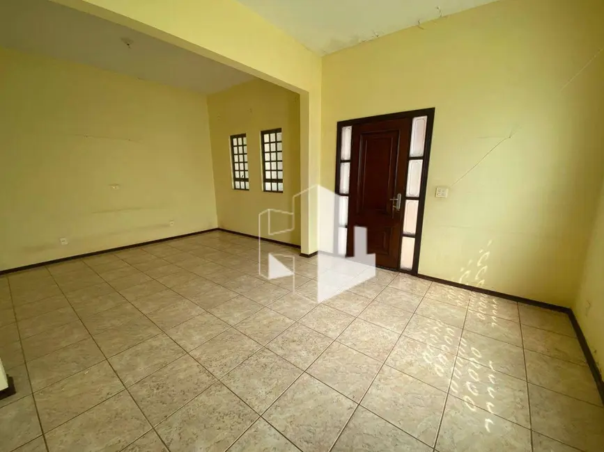Foto 5 de Casa com 4 quartos para alugar em Chácara Braz Miraglia, Jau - SP