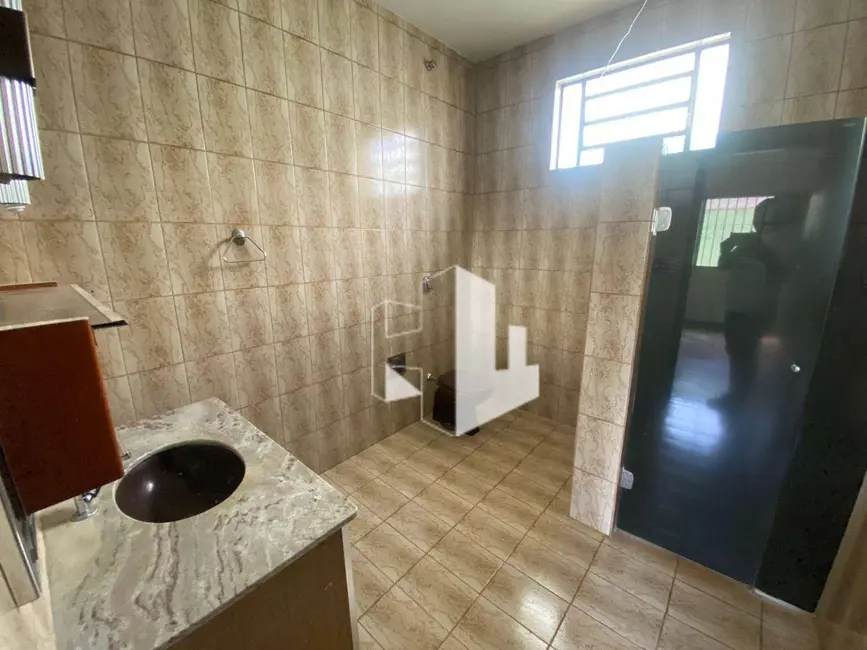 Foto 6 de Casa com 4 quartos para alugar em Chácara Braz Miraglia, Jau - SP