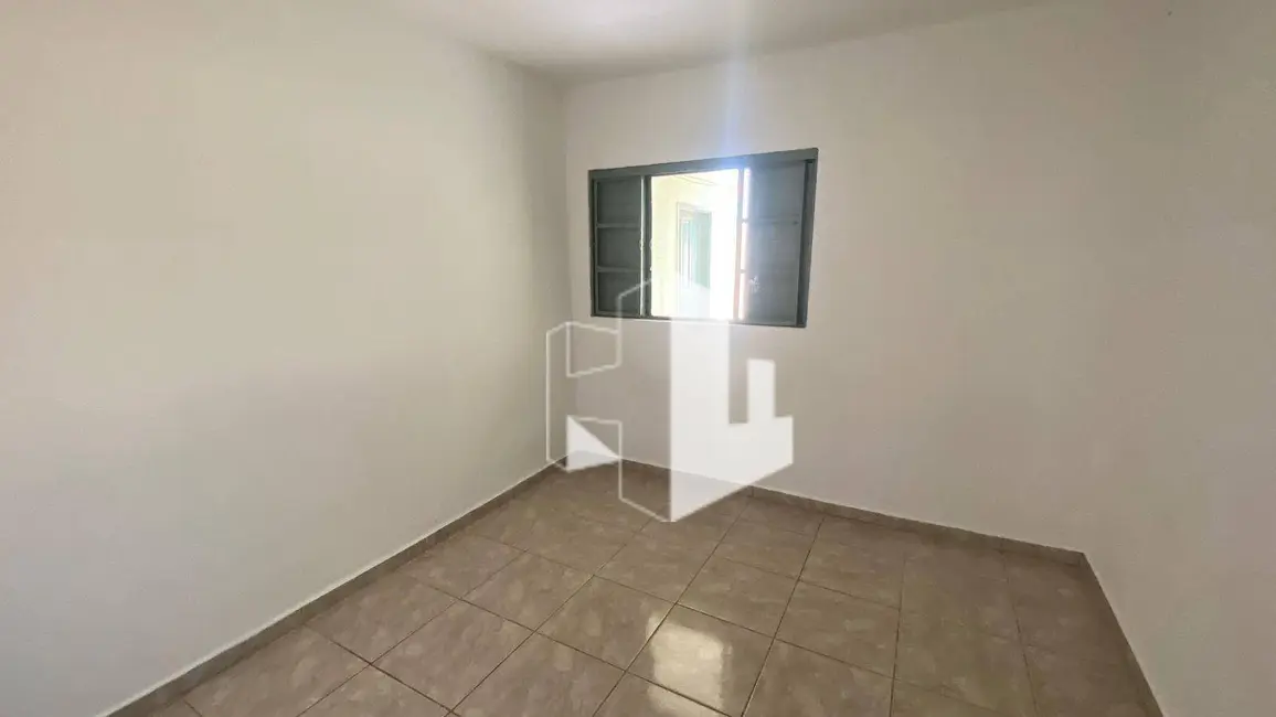 Foto 3 de Casa com 3 quartos para alugar, 250m2 em Chácara Braz Miraglia, Jau - SP