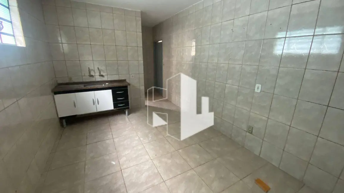 Foto 2 de Casa com 3 quartos para alugar, 250m2 em Chácara Braz Miraglia, Jau - SP