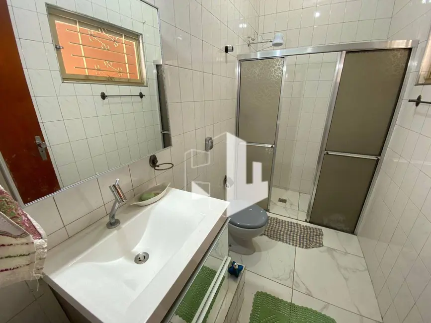 Foto 4 de Casa com 2 quartos à venda, 330m2 em Jardim Maria Luiza II, Jau - SP