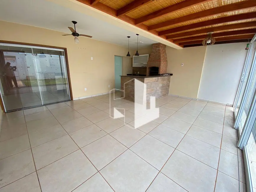 Foto 1 de Casa com 3 quartos à venda, 250m2 em Jau - SP