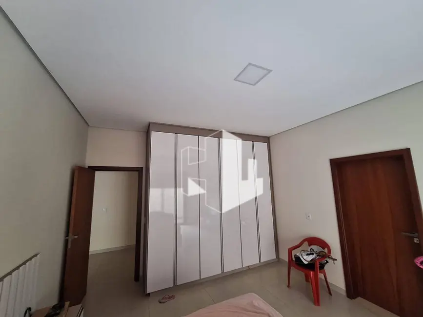 Foto 7 de Casa com 3 quartos à venda, 600m2 em Jardim Alvorada II, Jau - SP