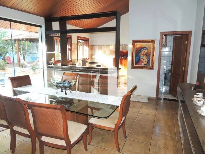 Foto 2 de Casa de Condomínio com 6 quartos à venda, 1350m2 em Vila Real, Jau - SP