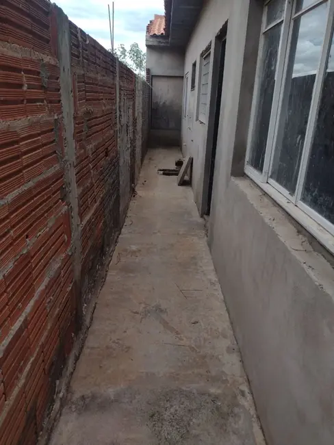 Foto 4 de Casa com 2 quartos à venda, 200m2 em Jau - SP