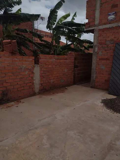 Foto 2 de Casa com 2 quartos à venda, 200m2 em Jau - SP