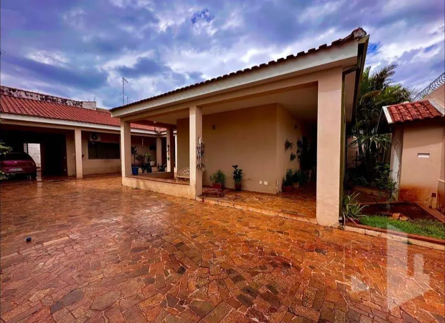 Foto 1 de Casa com 4 quartos à venda, 250m2 em Jardim Conde Pinhal I, Jau - SP