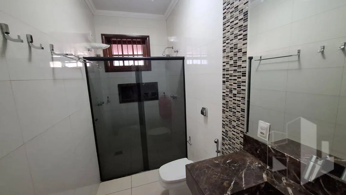 Foto 5 de Casa com 3 quartos à venda e para alugar, 600m2 em Vila Brasil, Jau - SP