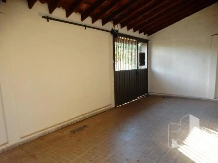 Foto 2 de Casa com 2 quartos à venda, 200m2 em Conjunto Habitacional dos Comerciários I, Jau - SP