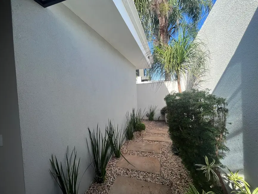 Foto 3 de Casa com 3 quartos para alugar, 500m2 em Jardim das Paineiras, Jau - SP