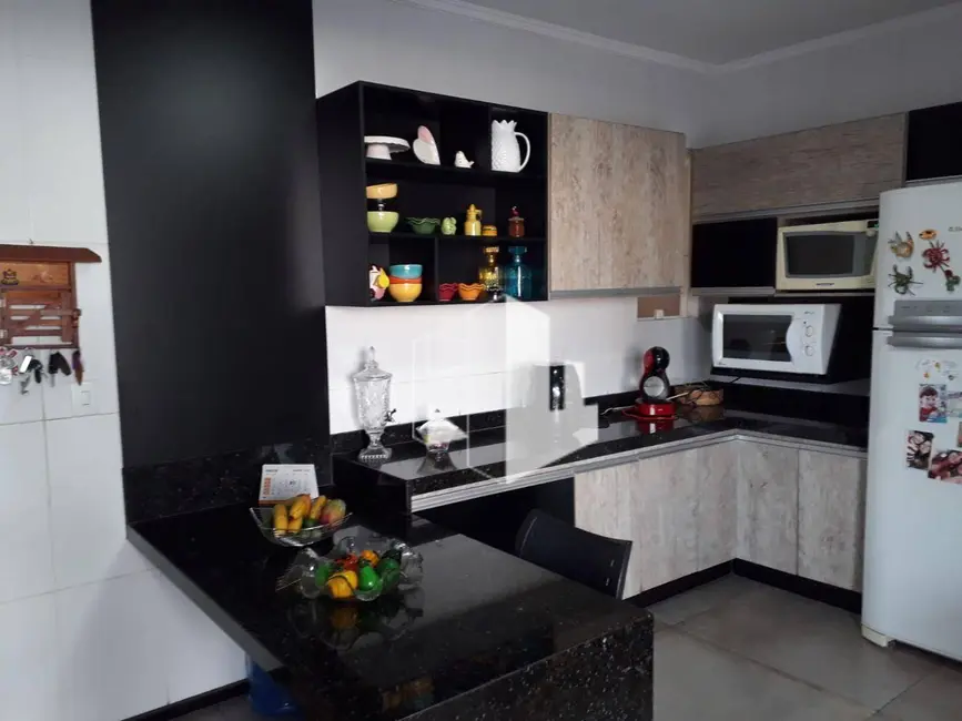 Foto 8 de Casa com 3 quartos à venda, 250m2 em Jardim Maria Cibele, Jau - SP