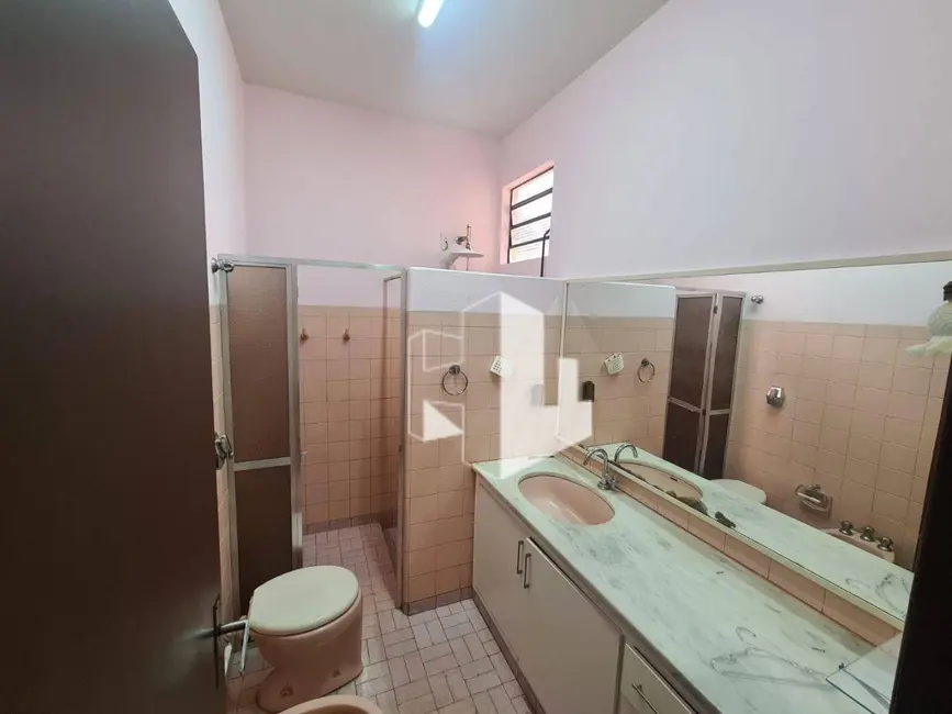 Foto 5 de Casa com 4 quartos para alugar, 200m2 em Centro, Jau - SP