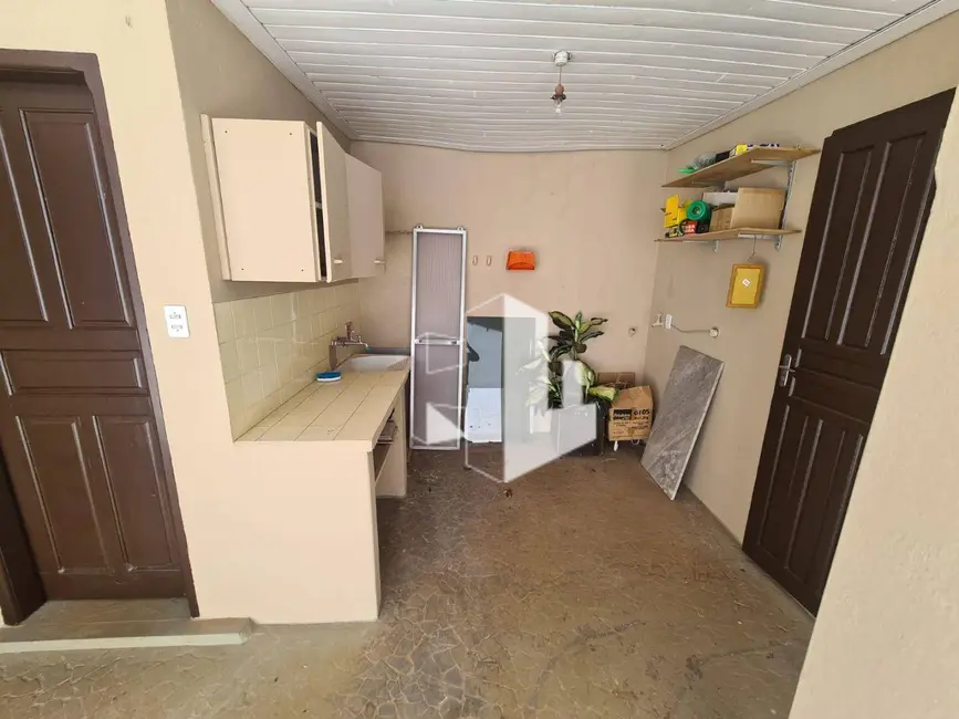 Foto 2 de Casa com 4 quartos para alugar, 200m2 em Centro, Jau - SP