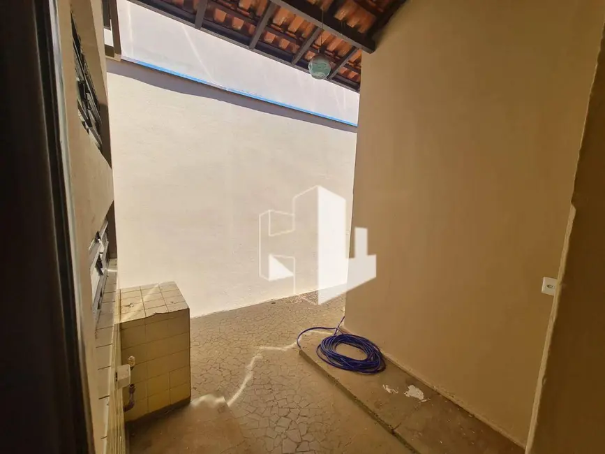 Foto 4 de Casa com 4 quartos para alugar, 200m2 em Centro, Jau - SP