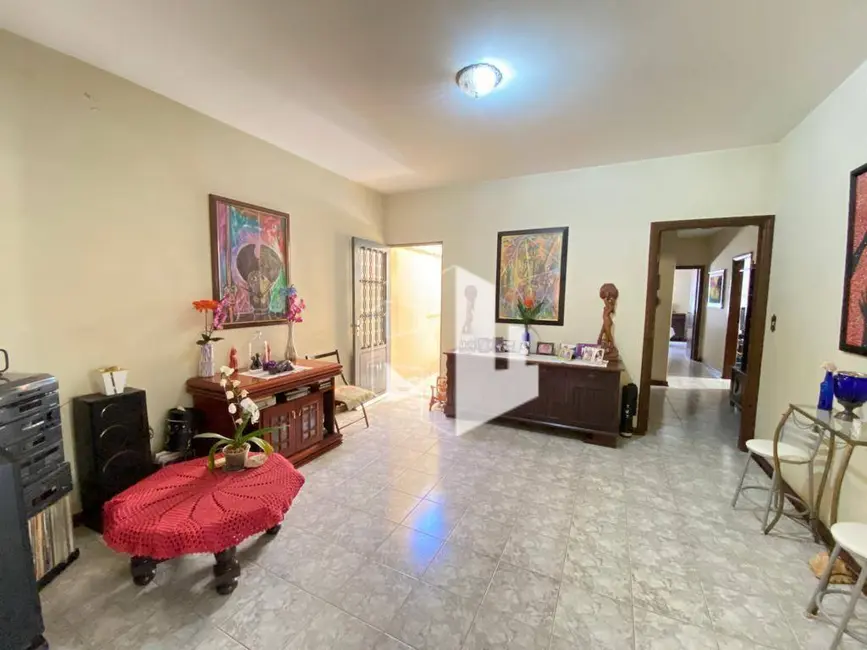 Foto 1 de Casa com 4 quartos à venda, 250m2 em Jardim Ferreira Dias, Jau - SP