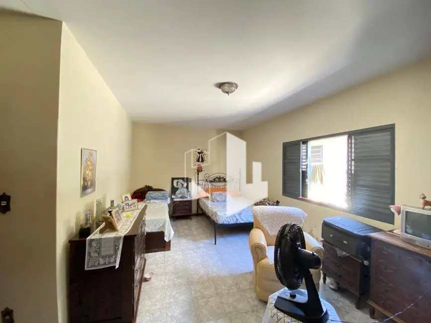 Foto 5 de Casa com 4 quartos à venda, 250m2 em Jardim Ferreira Dias, Jau - SP