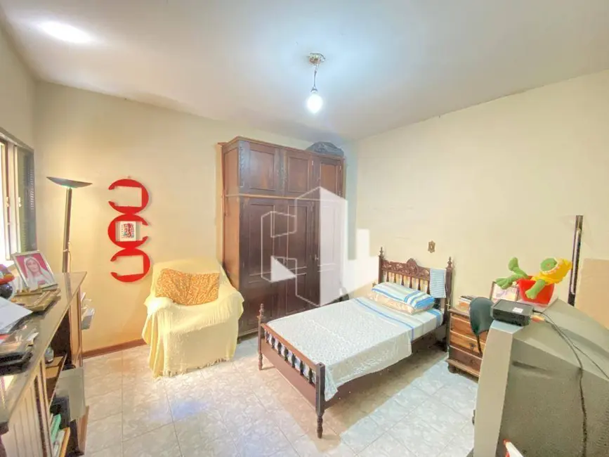 Foto 2 de Casa com 4 quartos à venda, 250m2 em Jardim Ferreira Dias, Jau - SP