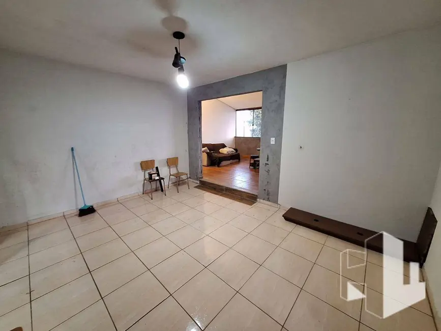 Foto 6 de Casa com 1 quarto à venda, 250m2 em Jardim Parati, Jau - SP