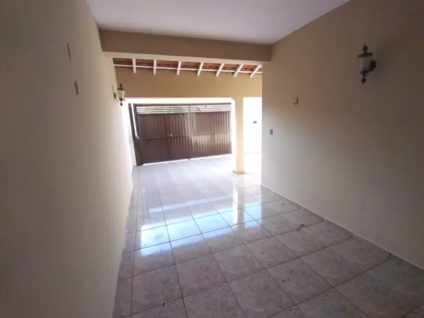 Foto 2 de Casa com 3 quartos para alugar, 250m2 em Jardim das Paineiras, Jau - SP