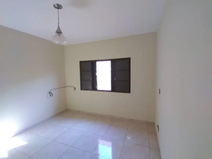 Foto 6 de Casa com 3 quartos para alugar, 250m2 em Jardim das Paineiras, Jau - SP