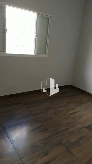 Casa com 3 quartos à venda, 250m2 em Jardim Antonina, Jau - SP - imagem 8 Foto 8 de Casa com 3 quartos à venda, 250m2 em Jardim Antonina, Jau - SP