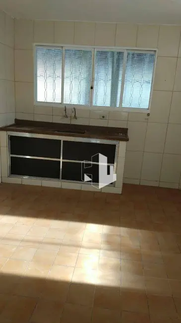 Casa com 3 quartos à venda, 250m2 em Jardim Antonina, Jau - SP - imagem 6 Foto 6 de Casa com 3 quartos à venda, 250m2 em Jardim Antonina, Jau - SP