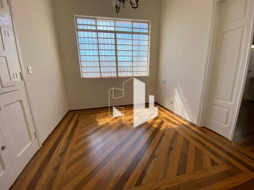 Foto 8 de Casa com 4 quartos para alugar em Centro, Jau - SP