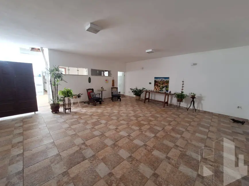 Foto 2 de Casa com 2 quartos à venda, 812m2 em Chácara Bela Vista, Jau - SP