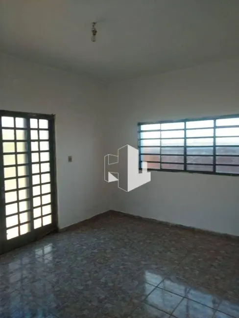 Foto 2 de Casa com 3 quartos à venda, 160m2 em Jardim Orlando Chesini Ometto, Jau - SP