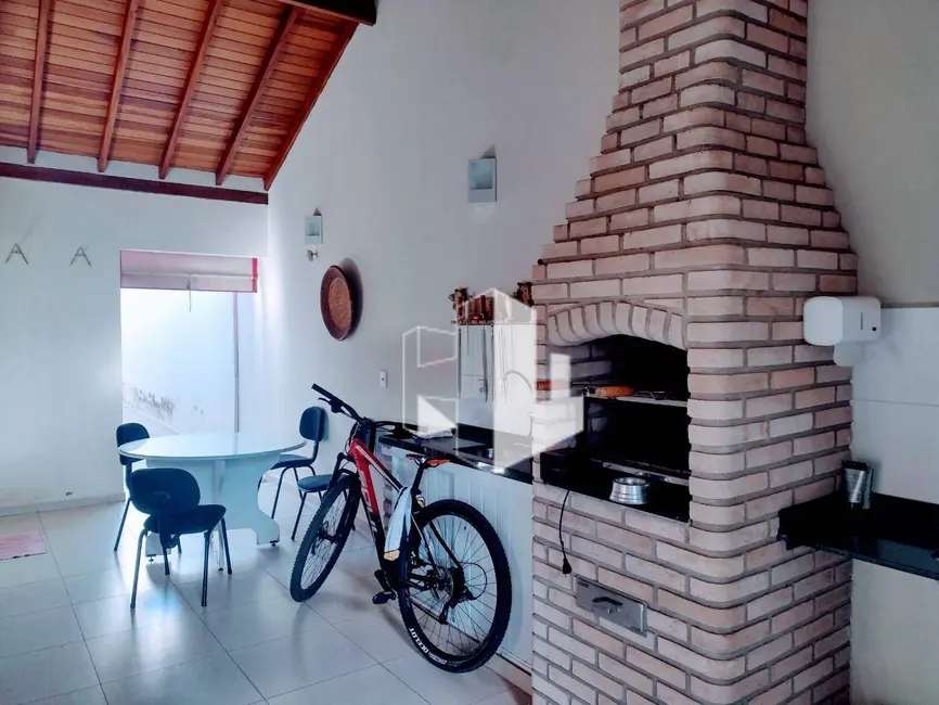 Foto 3 de Casa com 3 quartos à venda, 250m2 em Jardim Alvorada, Jau - SP