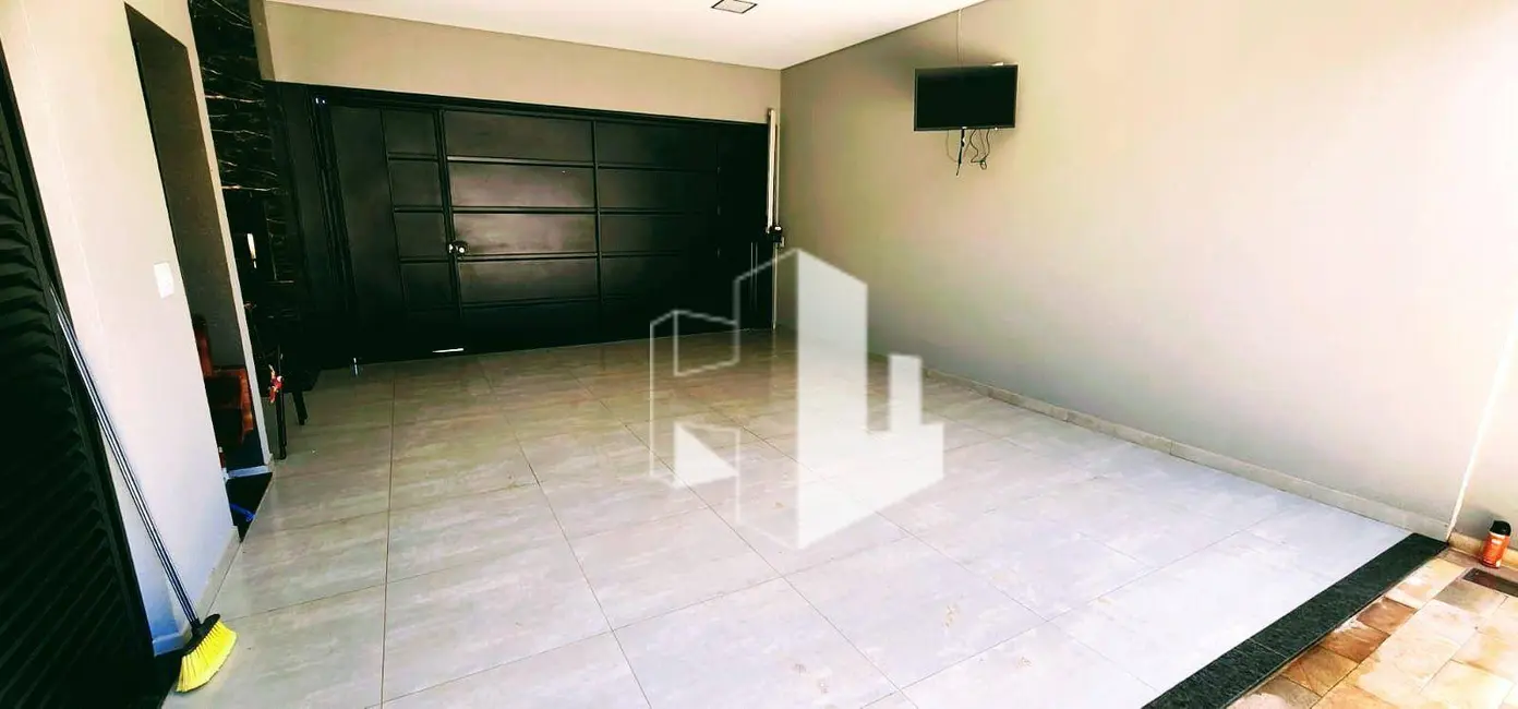 Foto 2 de Casa com 2 quartos à venda, 180m2 em Chácara Bela Vista, Jau - SP
