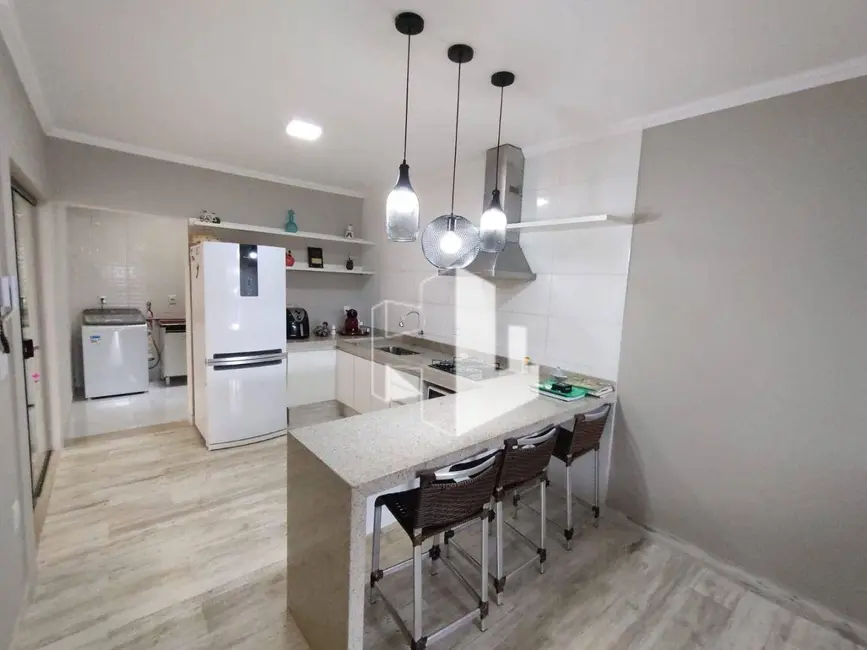 Foto 4 de Casa com 2 quartos à venda, 250m2 em Vila Maria Cristina, Jau - SP