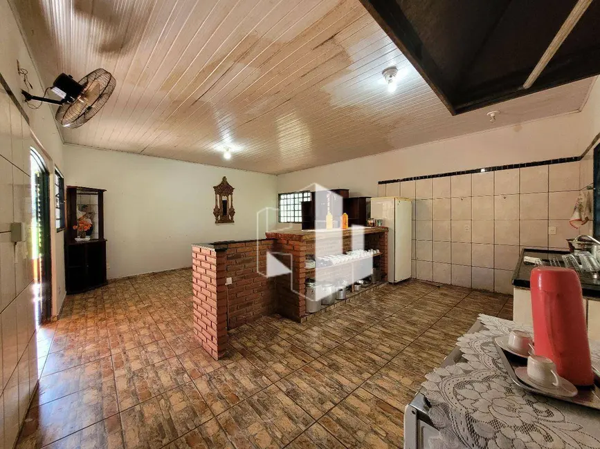 Chácara com 2 quartos para alugar, 1200m2 em Parque Frei Galvão, Jau - SP - imagem 3 Foto 3 de Chácara com 2 quartos para alugar, 1200m2 em Parque Frei Galvão, Jau - SP