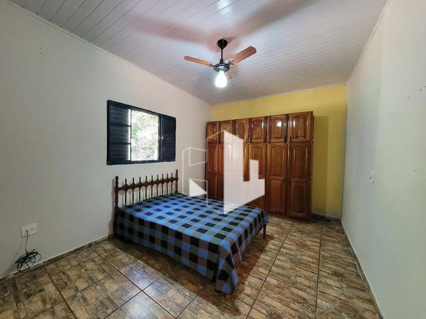 Chácara com 2 quartos para alugar, 1200m2 em Parque Frei Galvão, Jau - SP - imagem 5 Foto 5 de Chácara com 2 quartos para alugar, 1200m2 em Parque Frei Galvão, Jau - SP