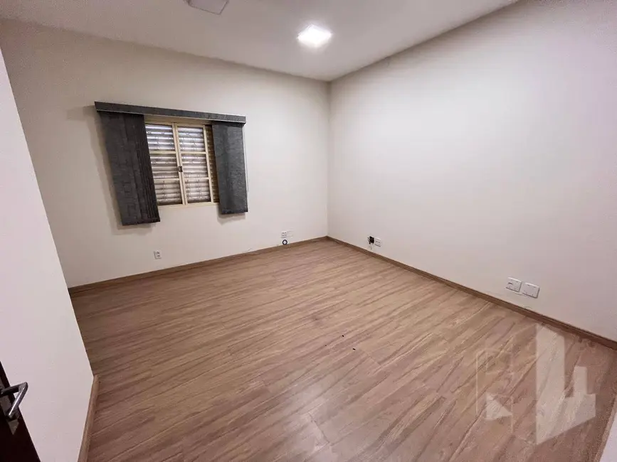 Foto 5 de Sala Comercial para alugar, 200m2 em Vila Assis, Jau - SP
