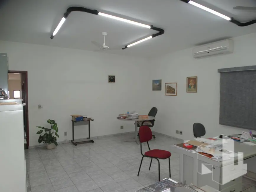 Foto 2 de Sala Comercial para alugar, 200m2 em Vila Assis, Jau - SP