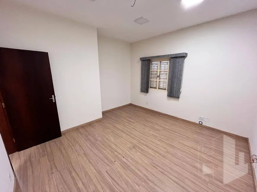Foto 6 de Sala Comercial para alugar, 200m2 em Vila Assis, Jau - SP