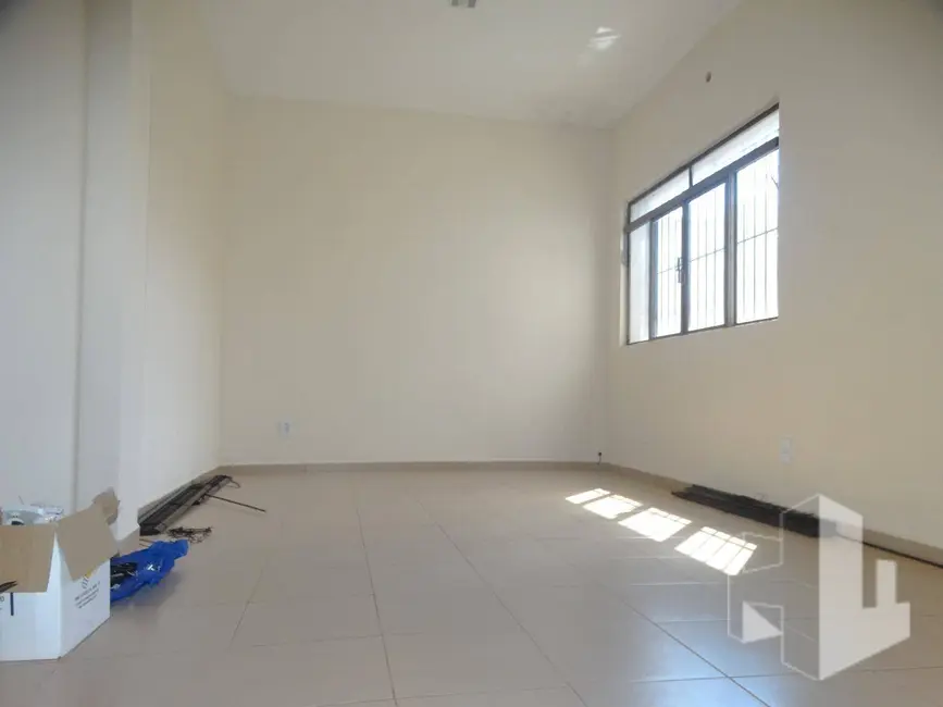 Foto 4 de Sala Comercial para alugar, 20m2 em Chácara Braz Miraglia, Jau - SP
