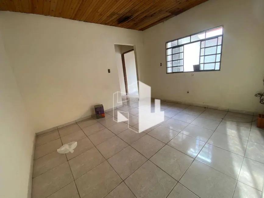 Foto 1 de Casa com 2 quartos para alugar, 175m2 em Jardim Padre Augusto Sani, Jau - SP