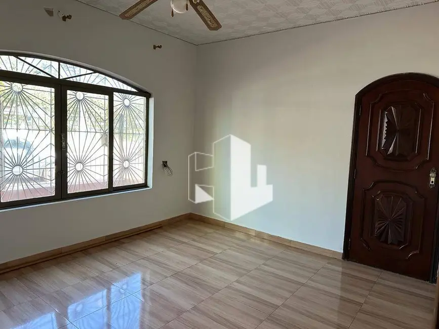 Foto 2 de Casa com 3 quartos para alugar, 663m2 em Vila Santa Maria, Jau - SP