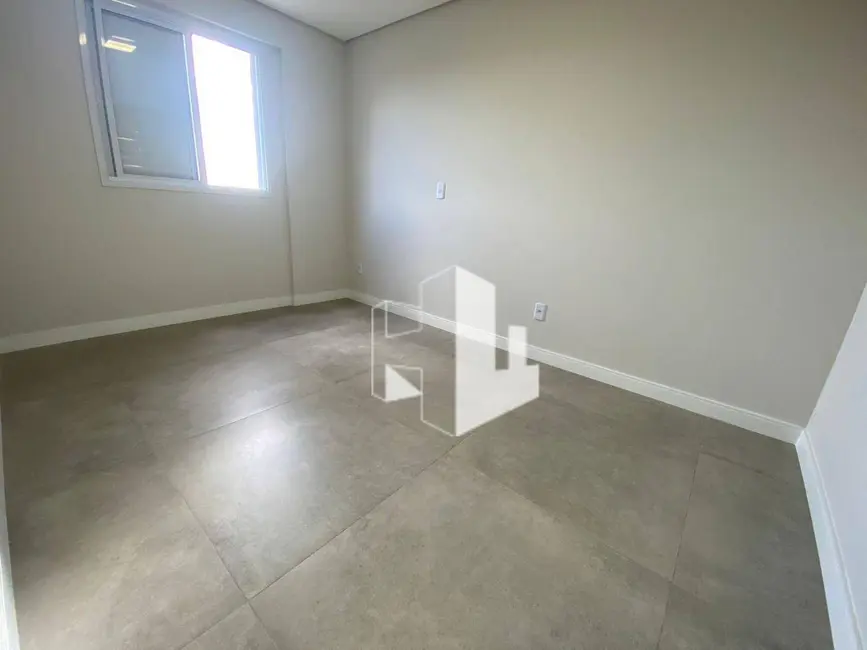 Apartamento com 2 quartos para alugar, 127m2 em Vila Assis, Jau - SP - imagem 4 Foto 4 de Apartamento com 2 quartos para alugar, 127m2 em Vila Assis, Jau - SP