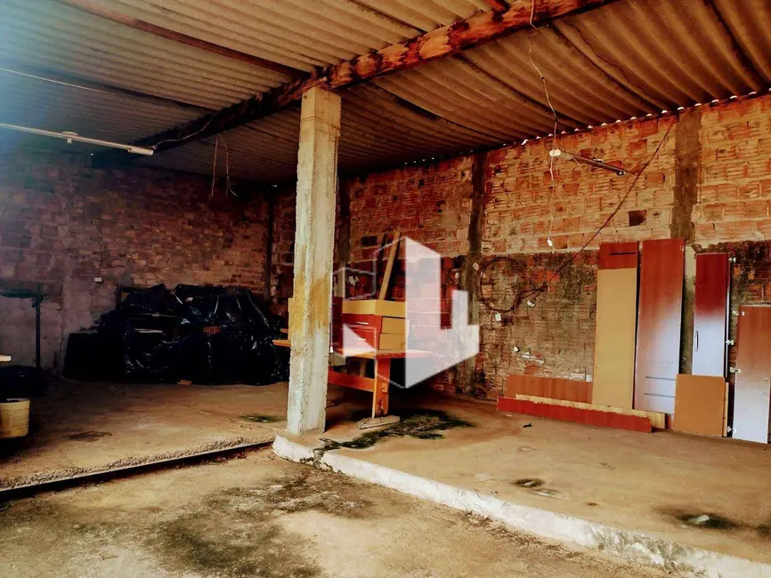 Foto 9 de Casa com 2 quartos à venda, 250m2 em Jardim Parati, Jau - SP