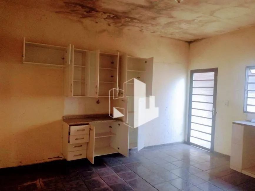 Foto 8 de Casa com 2 quartos à venda, 250m2 em Jardim Parati, Jau - SP